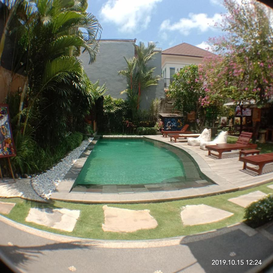 Joglo Villa Bali Penatih Exteriör bild