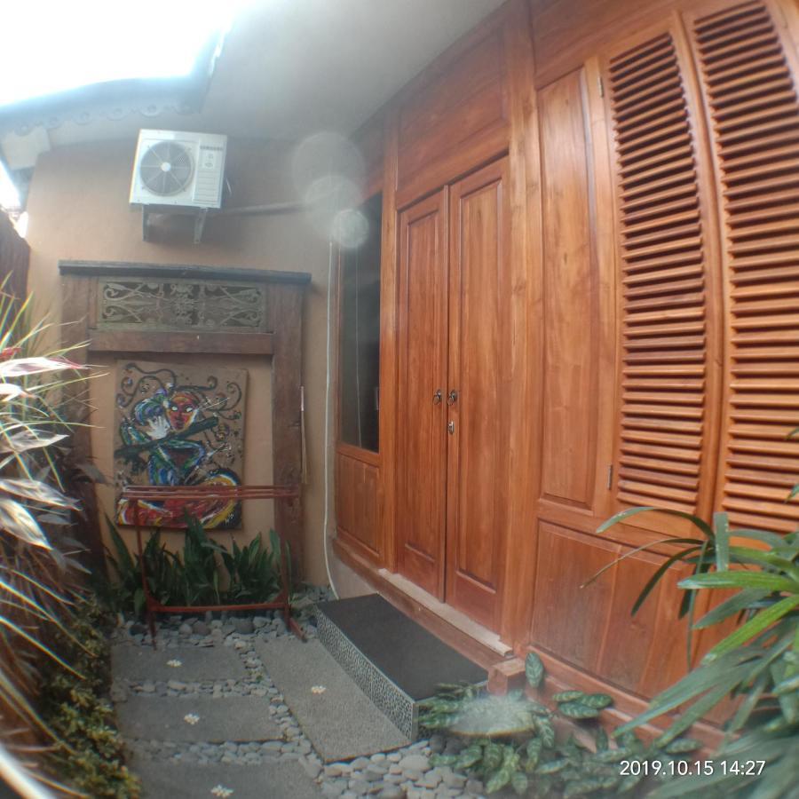 Joglo Villa Bali Penatih Exteriör bild